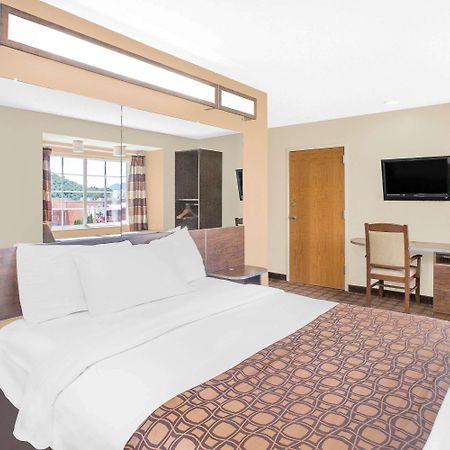 Microtel Inn & Suites By Wyndham Franklin Exterior photo